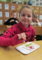 /album/a18-prosince-2014-vytvarna-dilna-pod-stromecek-dratkovani-/dratkovani-4-jpg/